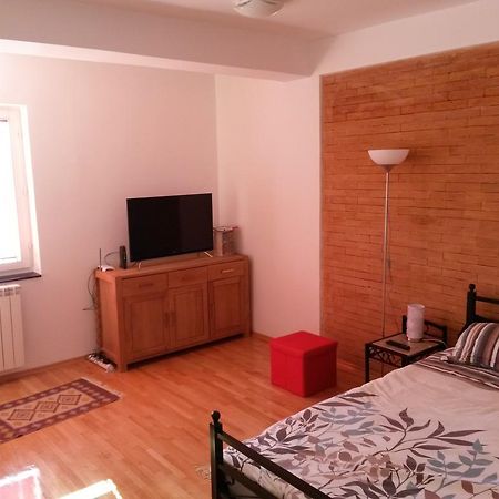 Risto'S Apartment Skopje Eksteriør bilde
