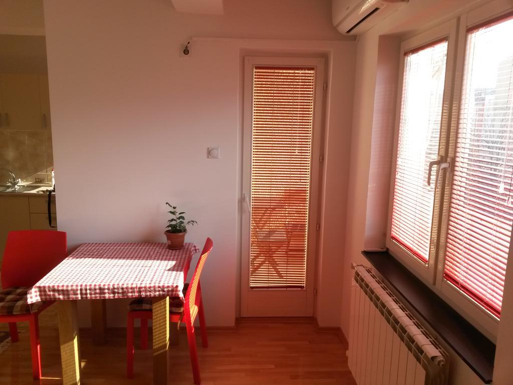 Risto'S Apartment Skopje Eksteriør bilde