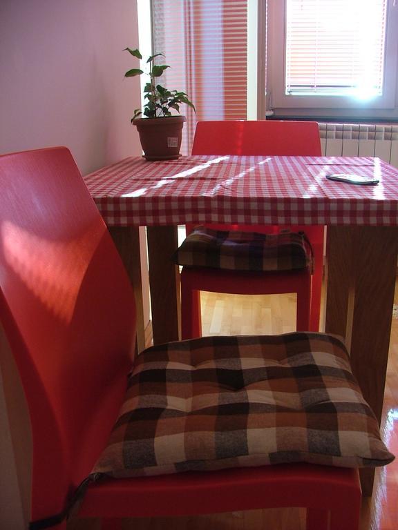 Risto'S Apartment Skopje Eksteriør bilde